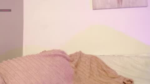 chloe_peach_ online show from March 25, 2026, 12:22 pm