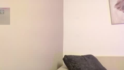 chloe_peach_ online show from April 9, 2026, 11:59 am