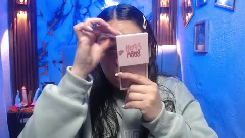 chloe_smith5 online show from March 13, 2026, 1:18 pm