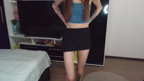 Chloe online show from January 27, 2025, 1:41 pm