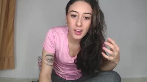 Chloe  online show from October 6, 2025, 1:14 am