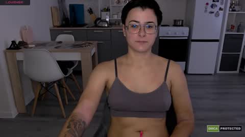 Eva and Sandra online show from September 10, 2025, 11:21 am