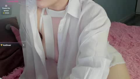 Snapshot of chloeblisss chatting on April 18, 2026, 3:54 am My name is Chloe Like my broadcast pls online show from April 18, 2026, 3:54 am