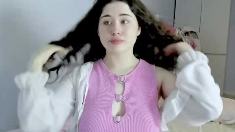 Snapshot of chloeblisss chatting on May 27, 2026, 7:16 am My name is Chloe Like my broadcast pls online show from May 27, 2026, 7:16 am