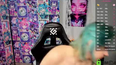 Snapshot of chloebloss0m chatting on October 21, 2025, 2:45 am Boni online show from October 21, 2025, 2:45 am