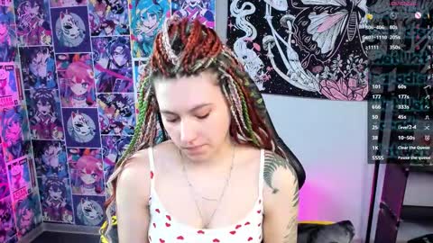 Snapshot of chloebloss0m chatting on November 19, 2025, 3:06 am Boni online show from November 19, 2025, 3:06 am