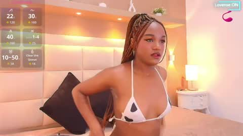 Snapshot of chloebrunnie chatting on May 25, 2026, 12:11 pm CHLOE online show from May 25, 2026, 12:11 pm
