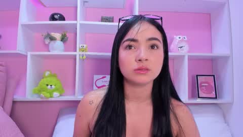 Snapshot of chloeharper1 chatting on March 3, 2026, 11:49 am Chloe online show from March 3, 2026, 11:49 am