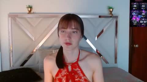 Chloe online show from September 26, 2025, 3:05 pm
