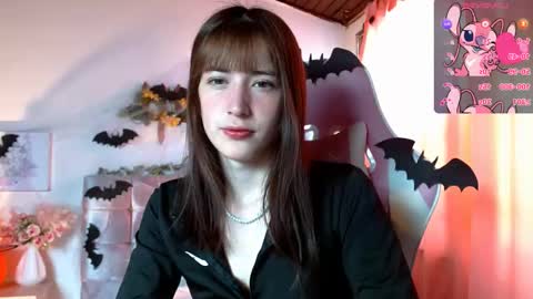 Chloe online show from October 19, 2025, 2:18 pm
