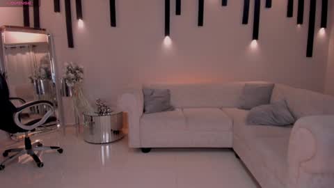 Chloe  OF chloemanson online show from February 5, 2025, 8:25 pm