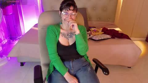 Chloe rosse online show from October 22, 2025, 1:17 am