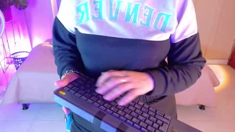 Chloe rosse online show from February 14, 2026, 1:24 am