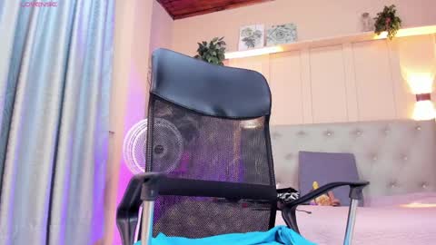 Chloe rosse online show from April 7, 2026, 1:28 am