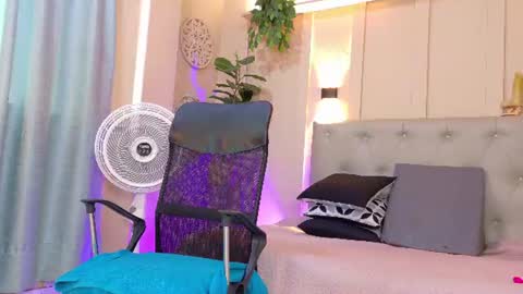Chloe rosse online show from July 19, 2026, 1:04 pm