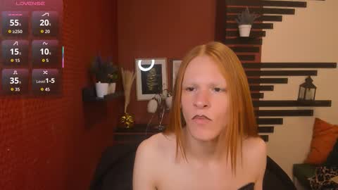 Chloe online show from November 18, 2025, 1:04 pm