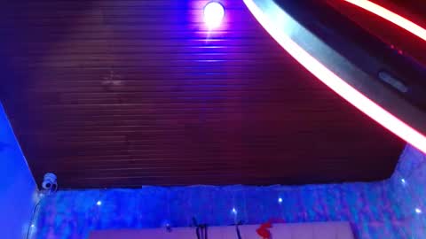 Snapshot of chlooe_zoe chatting on February 13, 2025, 11:37 pm chlooe_zoe online show from February 13, 2025, 11:37 pm