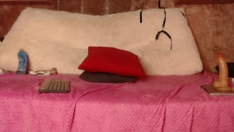 Snapshot of chlooe_zoe chatting on March 2, 2025, 9:31 am chlooe_zoe online show from March 2, 2025, 9:31 am