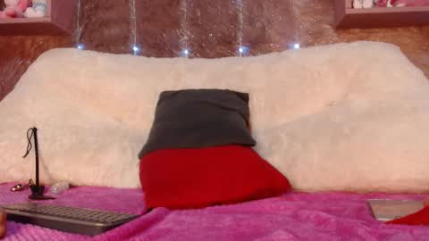 Snapshot of chlooe_zoe chatting on March 6, 2025, 10:36 pm chlooe_zoe online show from March 6, 2025, 10:36 pm