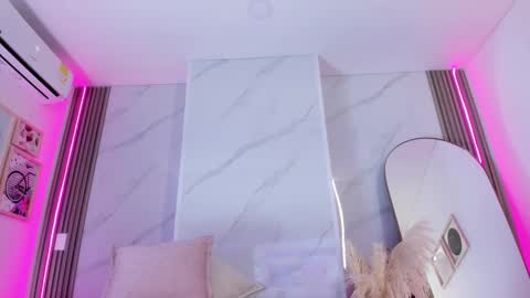 Chlooe online show from February 19, 2025, 1:08 am