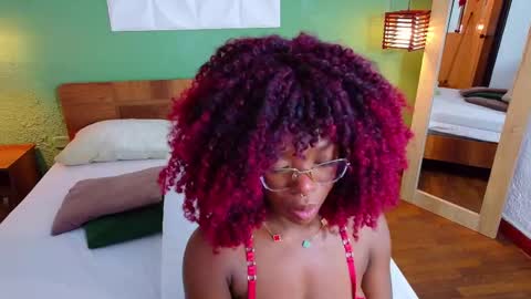 Camila Love online show from October 1, 2025, 1:17 pm