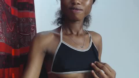 choco_petitqueen online show from December 7, 2024, 1:07 pm