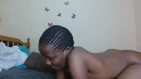 chocolatebony_ online show from February 3, 2026, 7:35 am