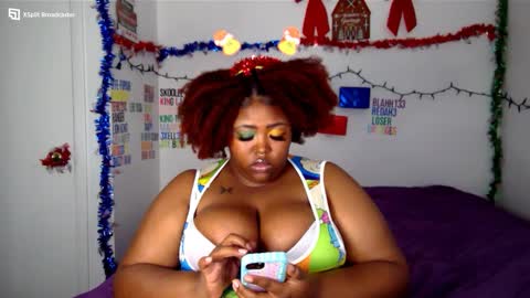 Snapshot of chocolatebunnyxx69 chatting on December 18, 2024, 12:21 am Melina online show from December 18, 2024, 12:21 am