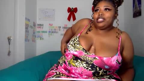 Snapshot of chocolatebunnyxx69 chatting on January 25, 2025, 5:51 am Melina online show from January 25, 2025, 5:51 am