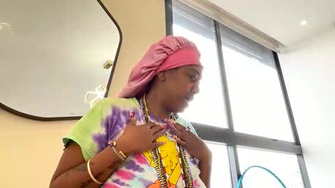 ChocolateCakeQueen online show from March 1, 2025, 4:54 pm