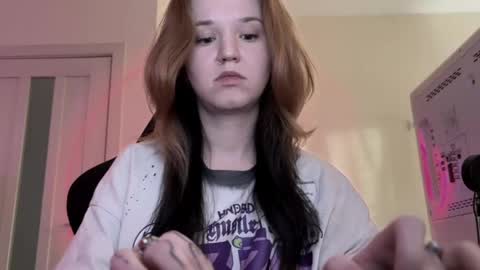 Lissa online show from April 20, 2026, 3:20 am