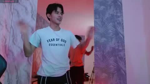 chos_tay online show from June 12, 2026, 11:42 am
