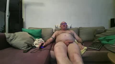 Snapshot of chrichrix38 chatting on March 22, 2026, 4:43 pm chrichrix38 online show from March 22, 2026, 4:43 pm