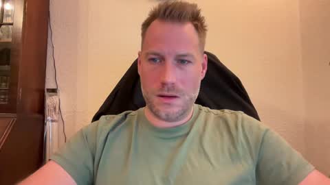 Snapshot of chris2021x chatting on December 11, 2024, 7:42 am Chris online show from December 11, 2024, 7:42 am