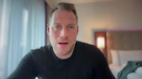 Snapshot of chris2021x chatting on February 12, 2025, 1:27 pm Chris online show from February 12, 2025, 1:27 pm