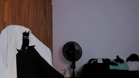 Chris Cooper Independent model online show from February 19, 2025, 6:00 am