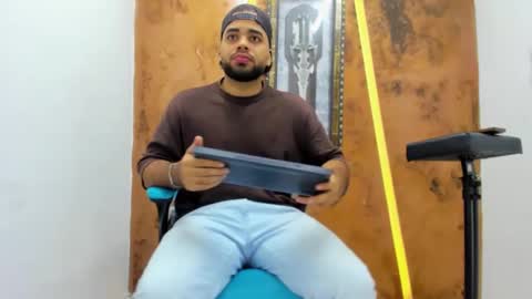 chris_evans00 online show from February 8, 2026, 4:21 pm