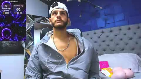 chris_grey2 online show from June 24, 2026, 6:51 pm