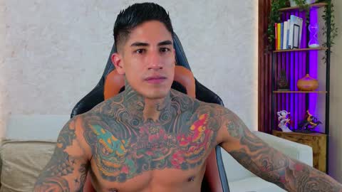 Snapshot of chris_reilly chatting on February 8, 2026, 2:42 pm chris reilly online show from February 8, 2026, 2:42 pm