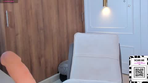 Snapshot of chrishell_ chatting on January 30, 2025, 4:48 am Chrishell online show from January 30, 2025, 4:48 am