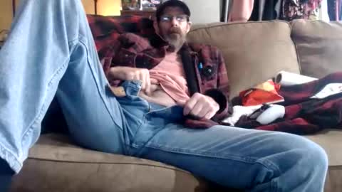 chrisintn online show from November 17, 2025, 5:08 pm