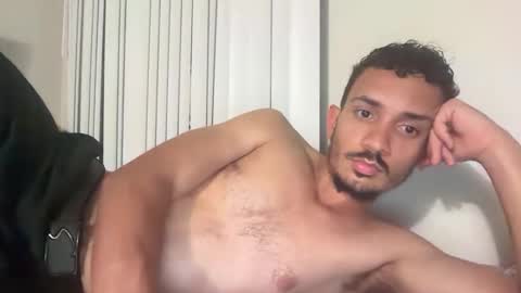 chrislover2125 online show from April 17, 2026, 4:26 am