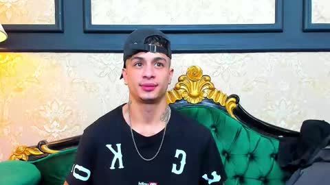 Snapshot of chrismckay_ chatting on October 22, 2025, 11:43 am Chris online show from October 22, 2025, 11:43 am