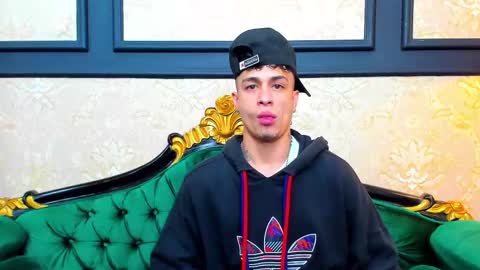 Snapshot of chrismckay_ chatting on October 23, 2025, 11:42 am Chris online show from October 23, 2025, 11:42 am