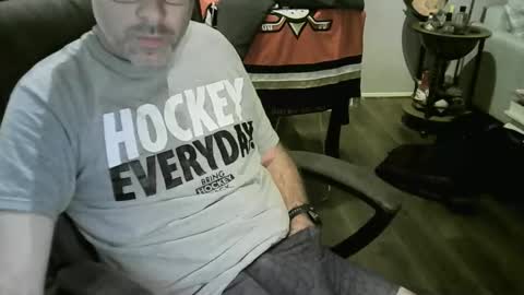 chrisprngr online show from October 24, 2025, 9:06 am