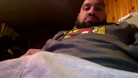 chrisr4203 online show from January 8, 2025, 4:23 am