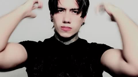 CHRIS  INDEPENT MODEL online show from January 13, 2026, 1:44 am