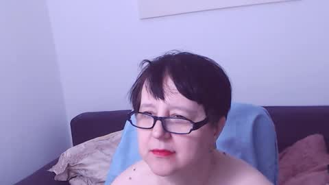 Christa online show from April 12, 2026, 2:22 pm