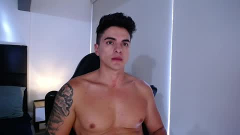 Snapshot of christianvalenzia chatting on January 4, 2025, 2:25 pm Christian online show from January 4, 2025, 2:25 pm