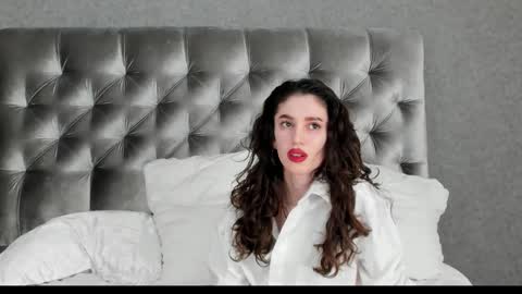 christinaconte online show from March 3, 2025, 5:50 pm